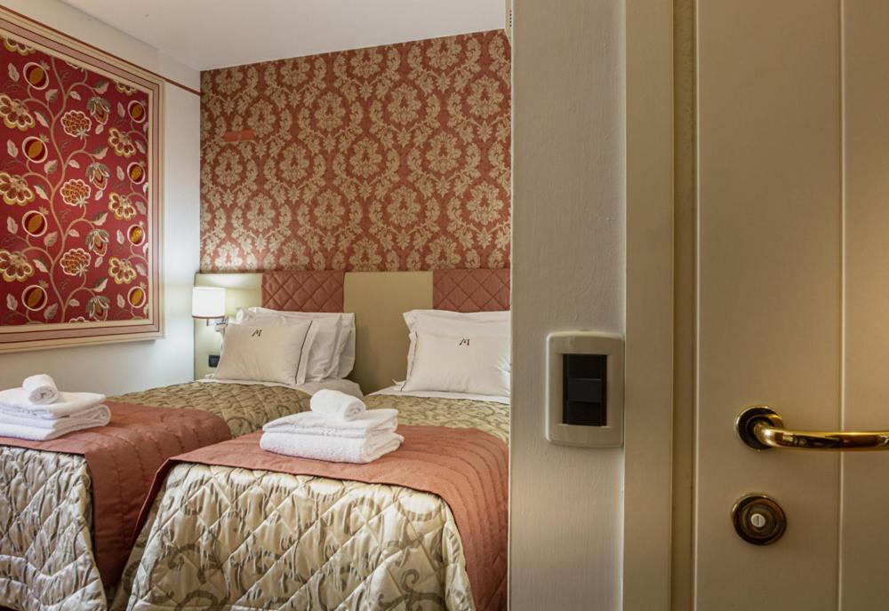 Hotel Miramonti Enoteca Pove del Grappa Exteriör bild