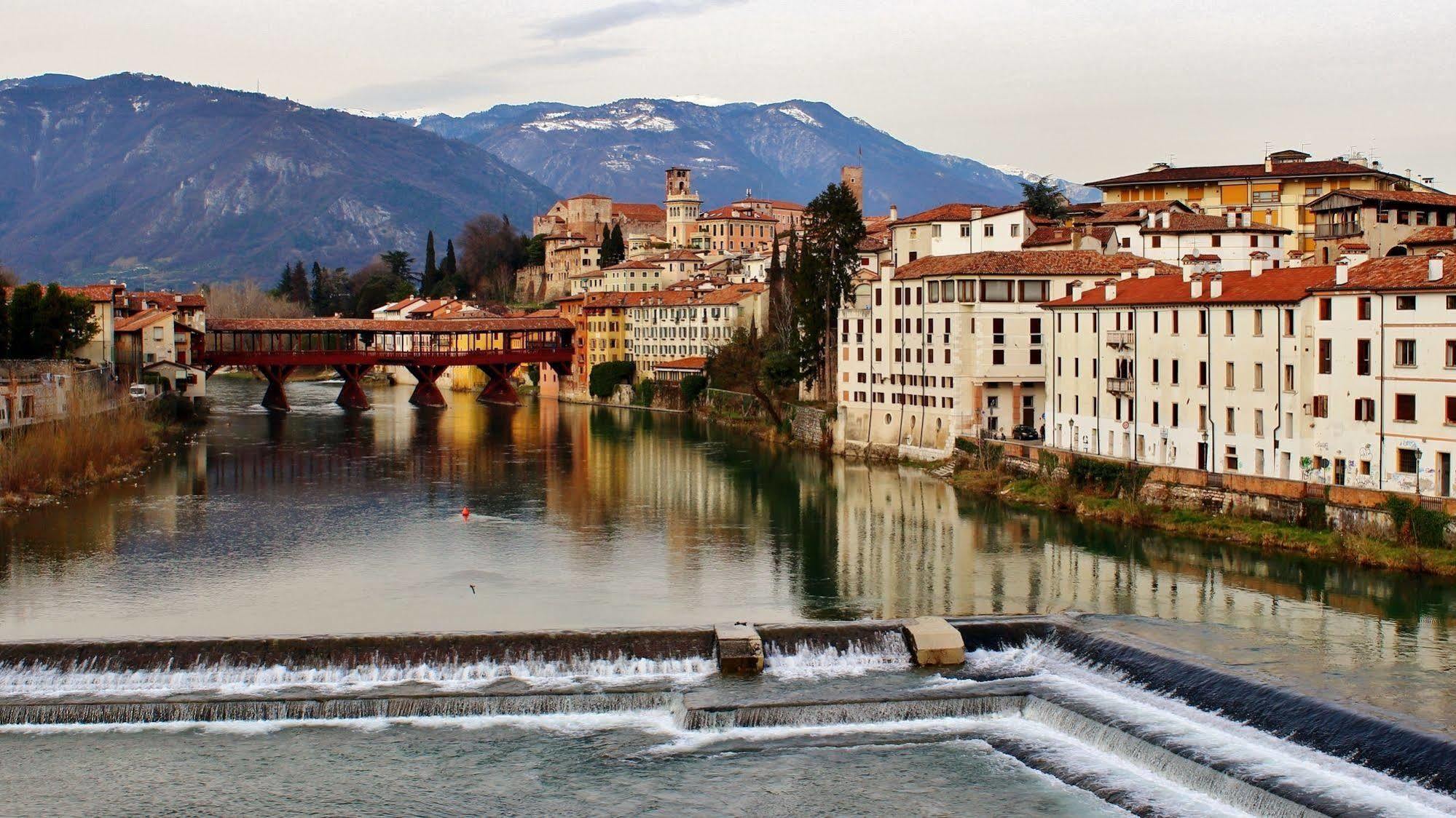 Hotel Miramonti Enoteca Pove del Grappa Exteriör bild