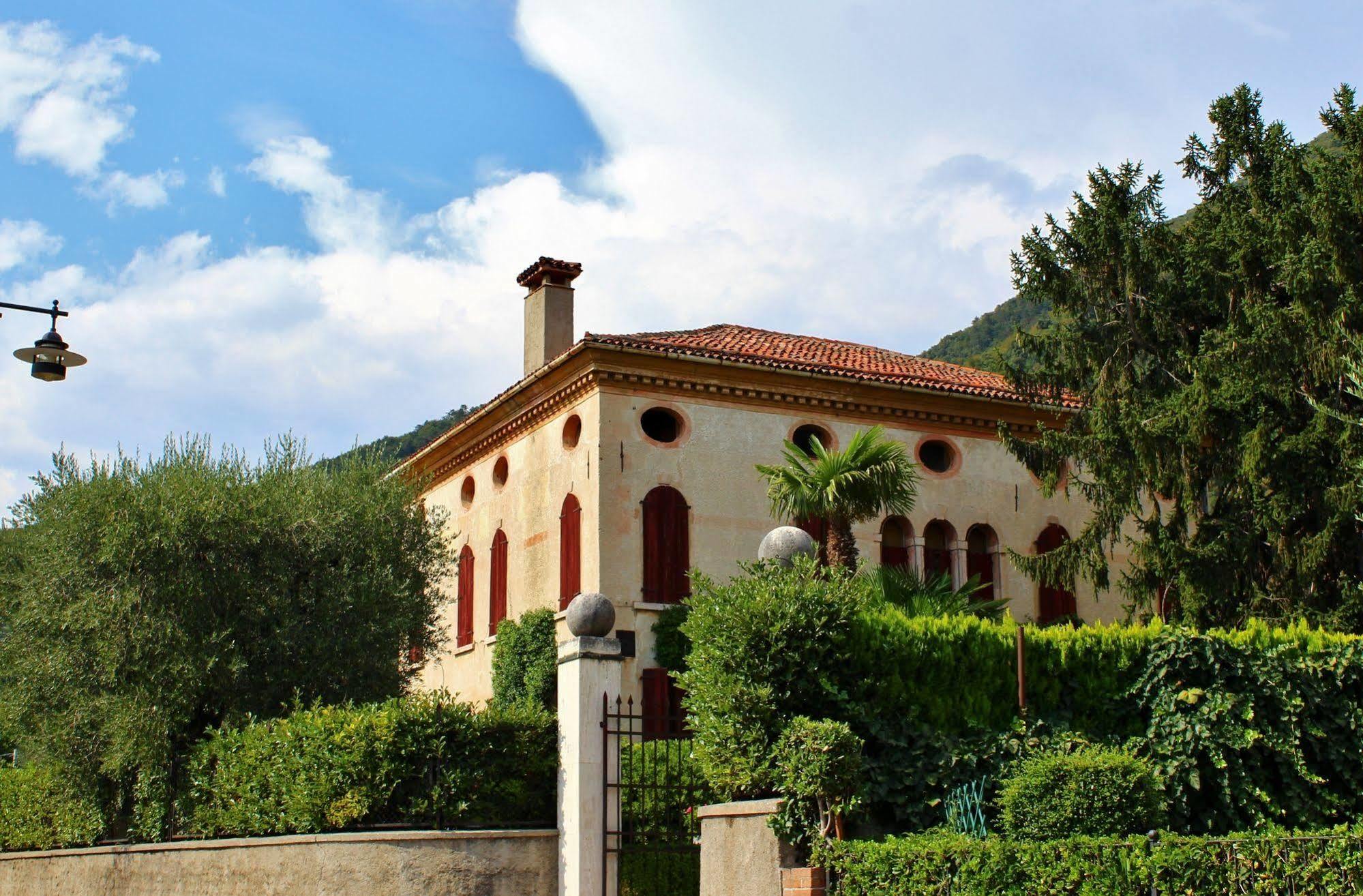 Hotel Miramonti Enoteca Pove del Grappa Exteriör bild