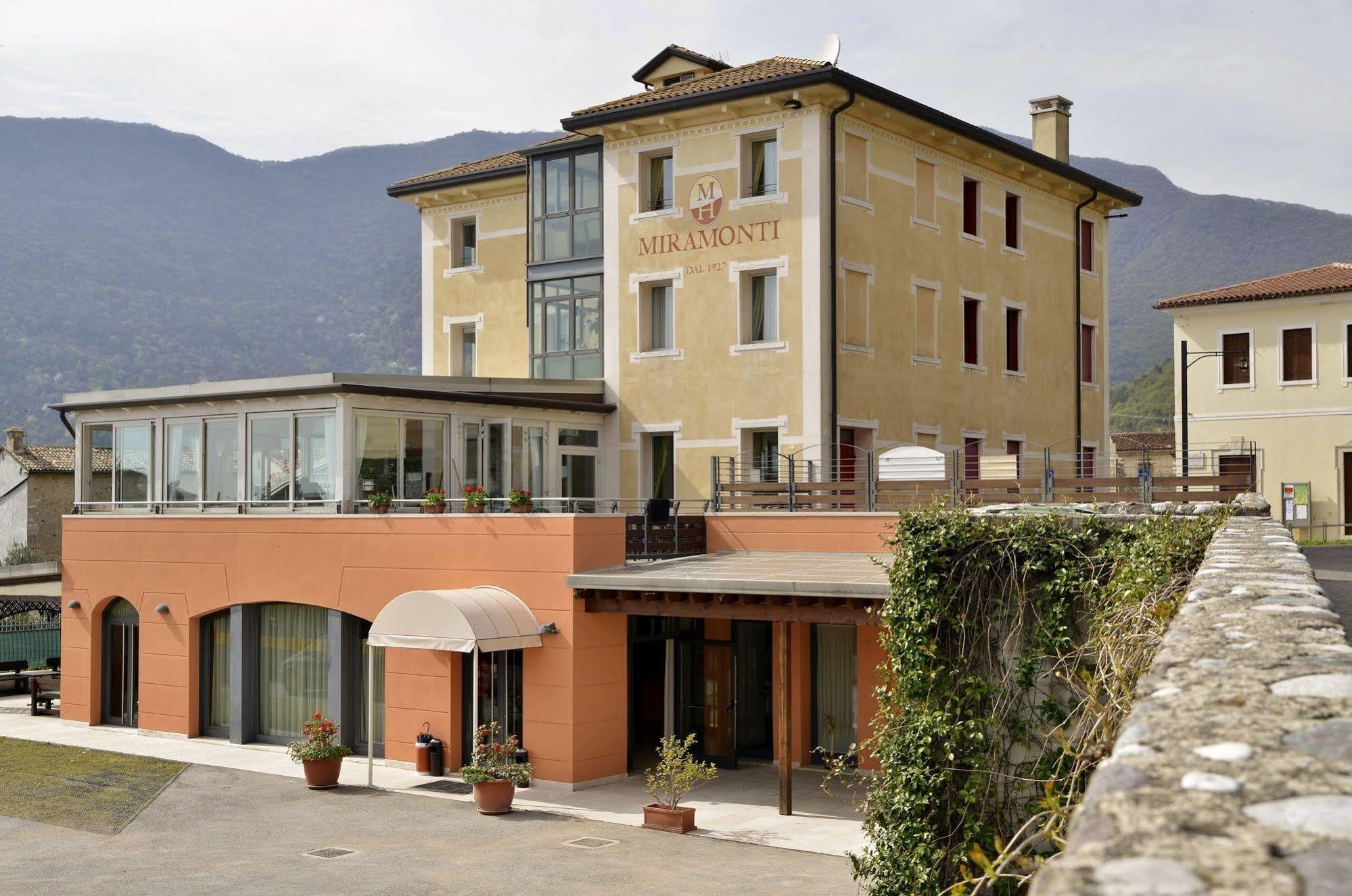 Hotel Miramonti Enoteca Pove del Grappa Exteriör bild