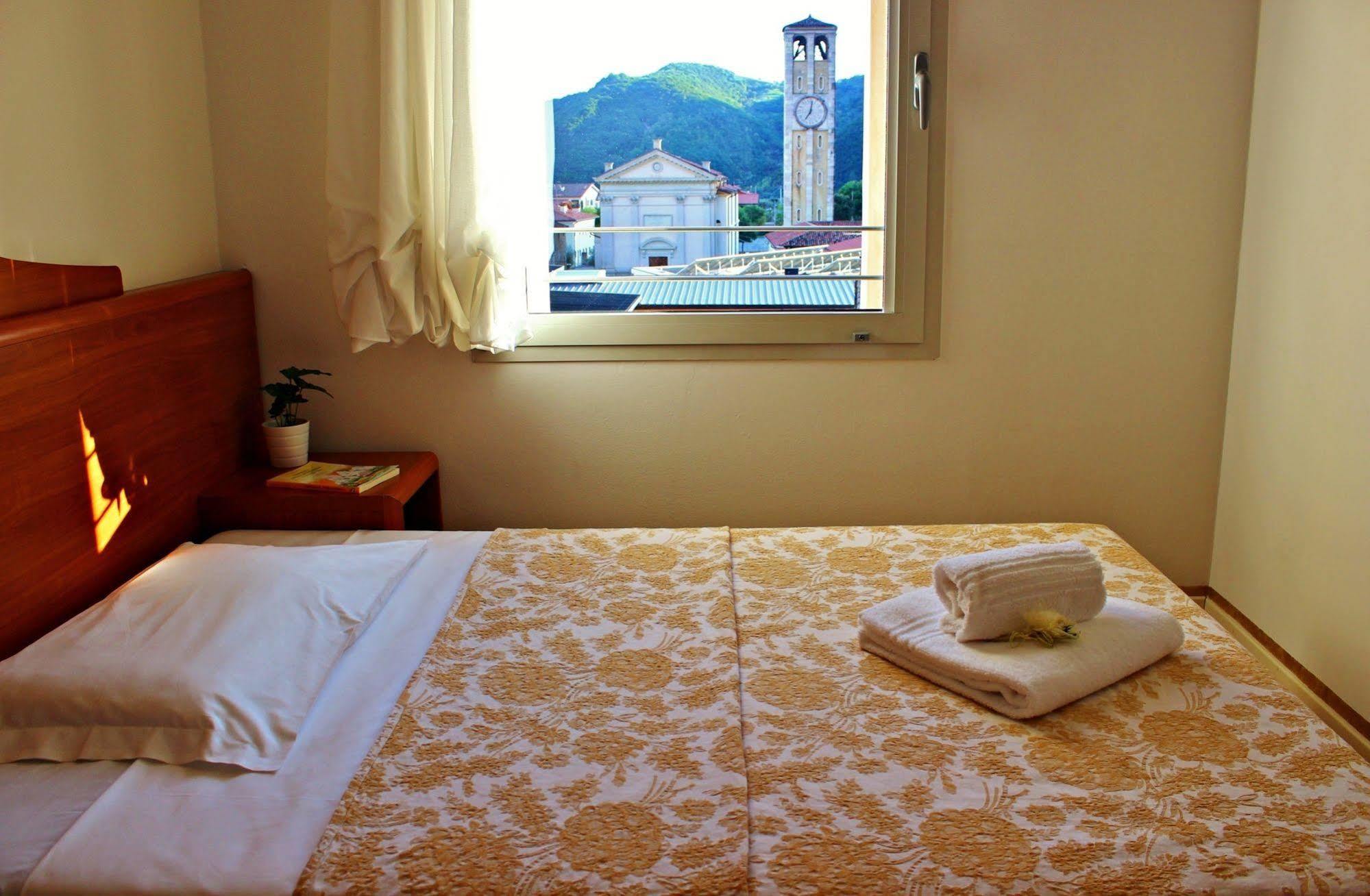 Hotel Miramonti Enoteca Pove del Grappa Exteriör bild